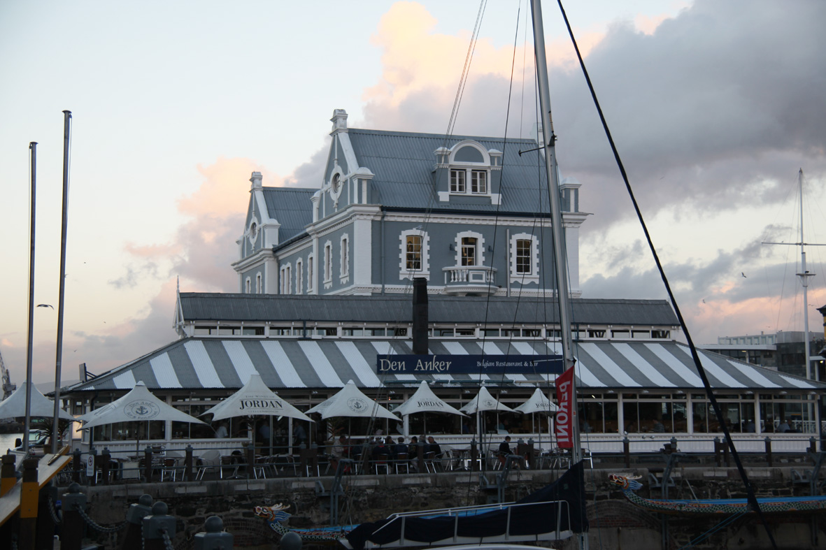 Waterfront bij druilig weer.